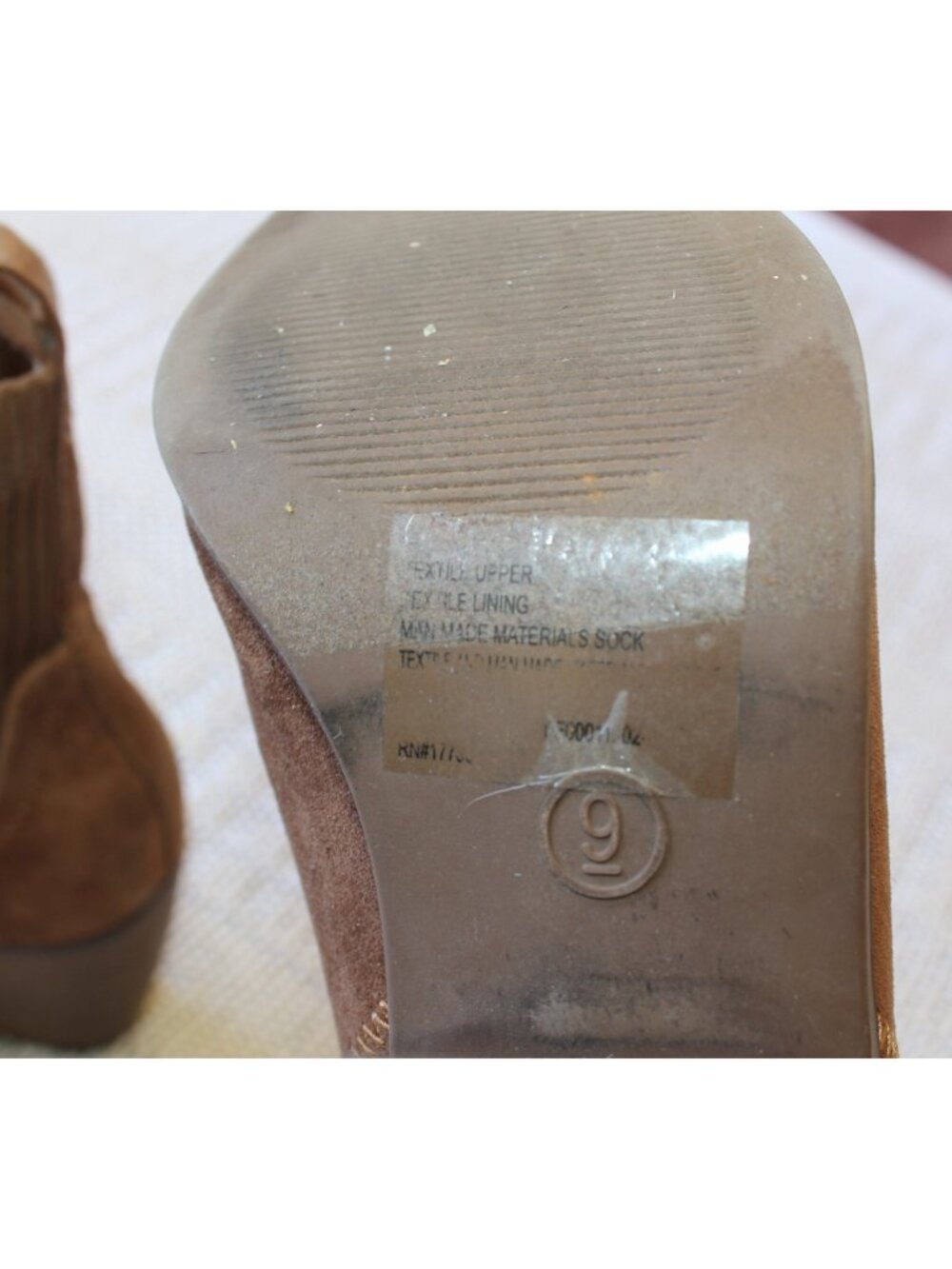 Universal Thread Kinley faux suede ankle boots Size 9 knit sock-like block heel - Picture 7 of 8